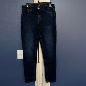Jones New York Essex skinny size 10